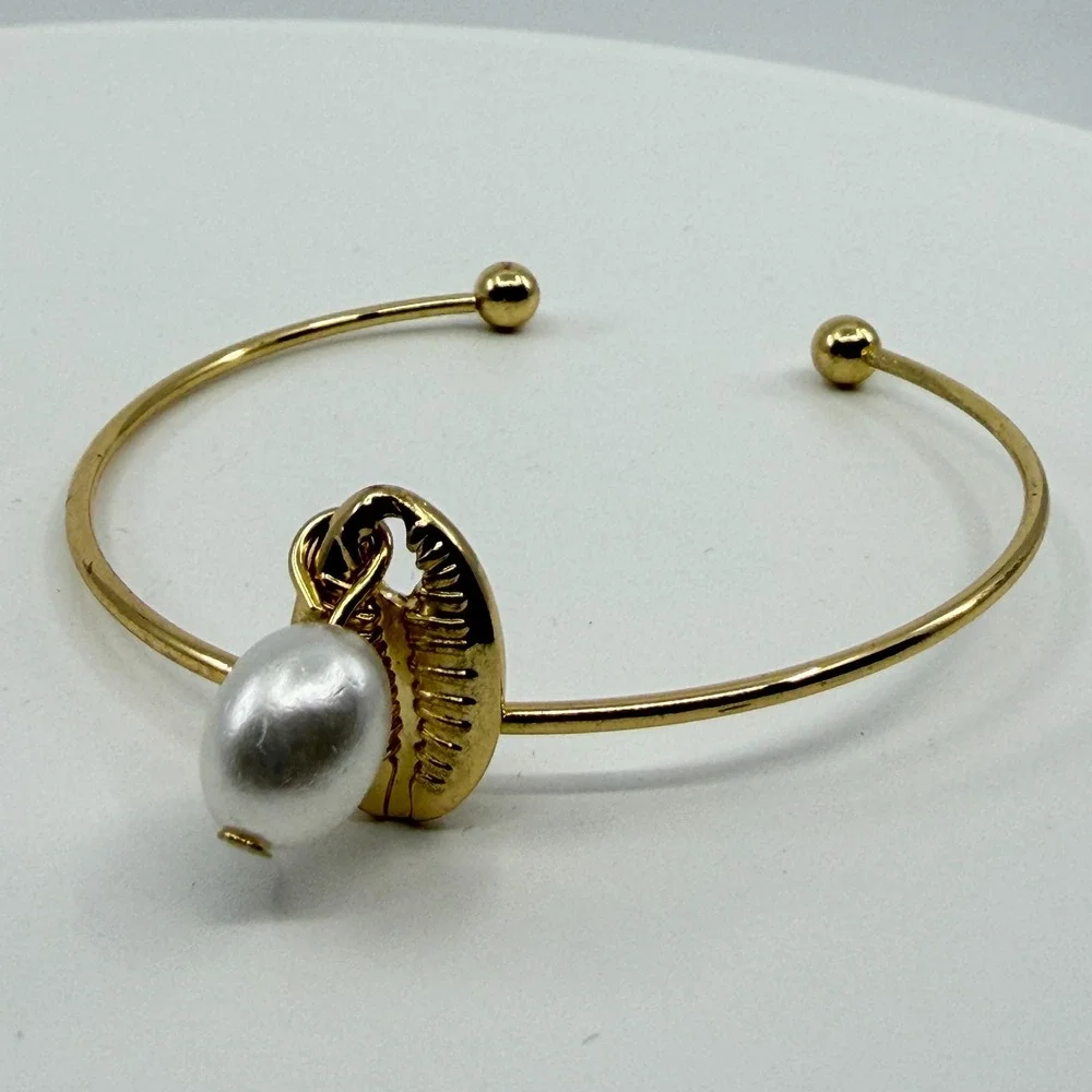 Y2K Gold Tone Shell & Faux Pearl Cuff Bangle Coastal Bohemian Statement Bracelet